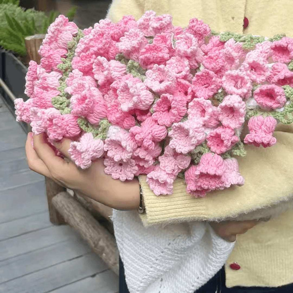 Розови момини сълзи — одеяло букет Flower Hug