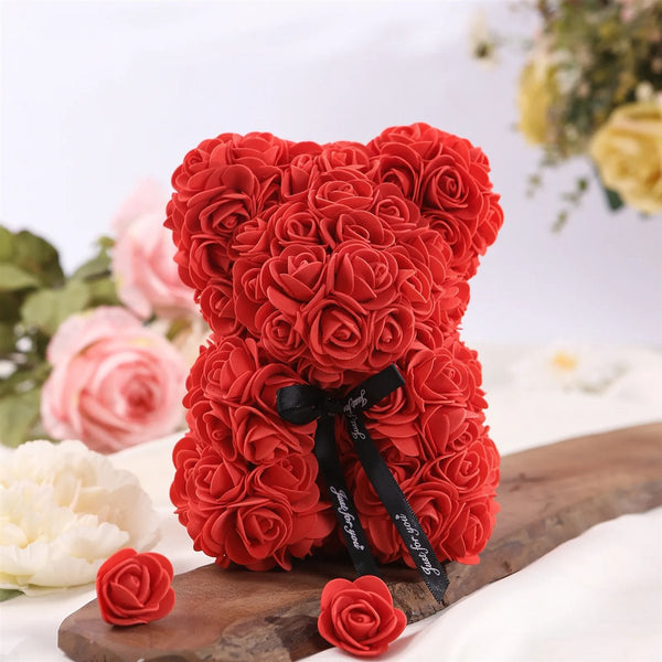 Rose Bear — червено мече от декоративни рози